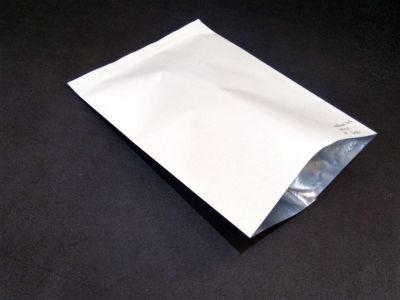 Metalized White Color Paper Pouch | 8" x 11" Image